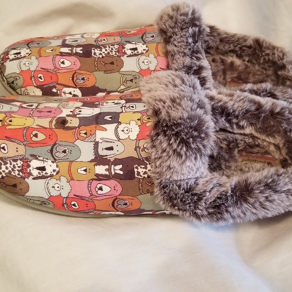 Bob's slip on furry mules shoes sz 8 dog print
